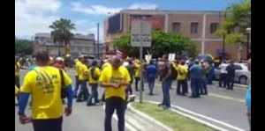 Miembros de 25 sindicatos se manifiestan en contra del Proyecto 938