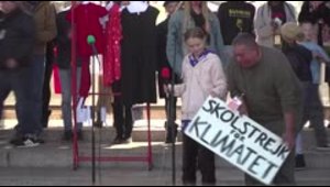 Pese a falta del Nobel, Greta Thunberg continúa protestas por el clima